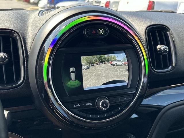 Photo of 2019 Light White MINI Countryman