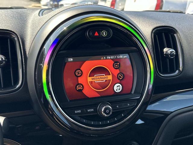 Photo of 2019 Light White MINI Countryman
