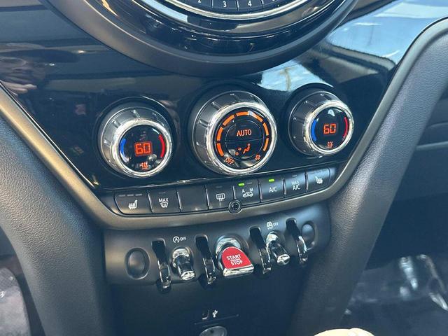 Photo of 2019 Light White MINI Countryman