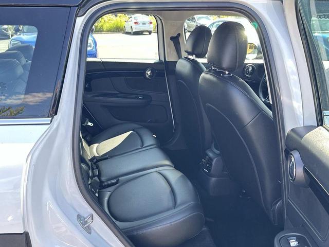 Photo of 2019 Light White MINI Countryman