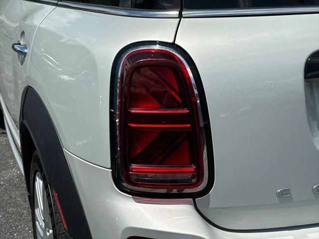 Photo of 2022 White Silver Metallic MINI Countryman