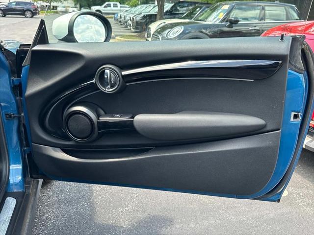 Photo of 2022 Island Blue Metallic MINI Hardtop