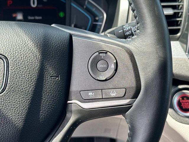Photo of 2021 Gray Honda Odyssey
