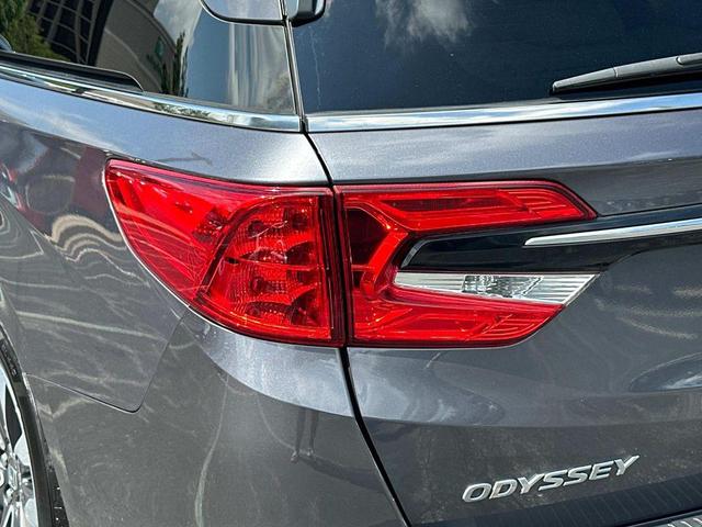 Photo of 2021 Gray Honda Odyssey