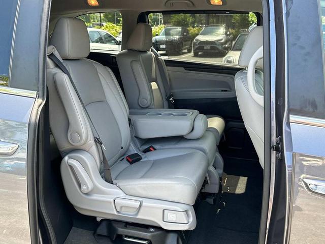 Photo of 2021 Gray Honda Odyssey