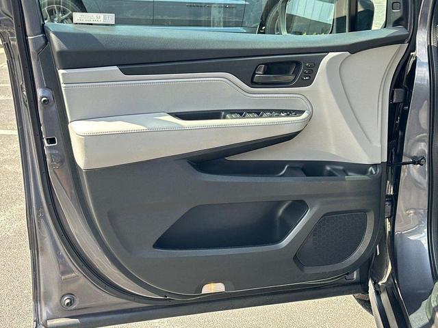 Photo of 2021 Gray Honda Odyssey