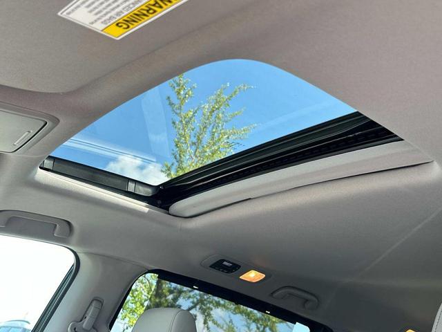 Photo of 2021 Gray Honda Odyssey