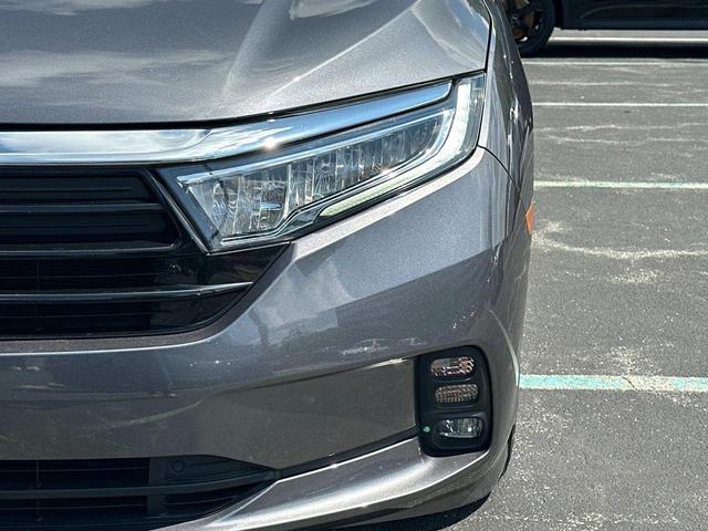 Photo of 2021 Gray Honda Odyssey