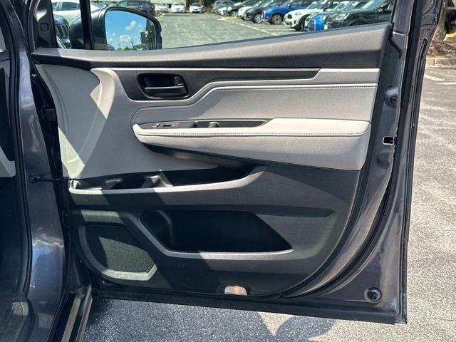 Photo of 2021 Gray Honda Odyssey