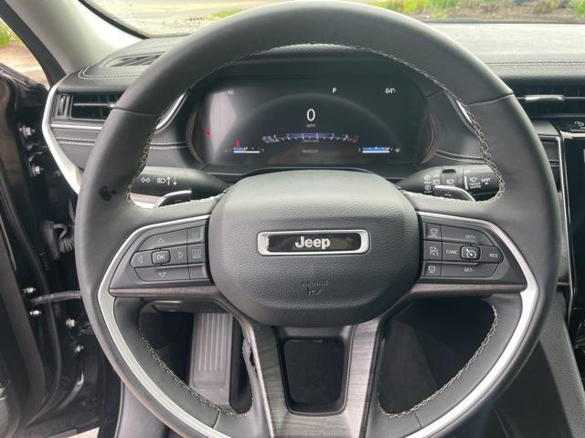 Photo of 2023 Diamond Black Jeep Grand Cherokee