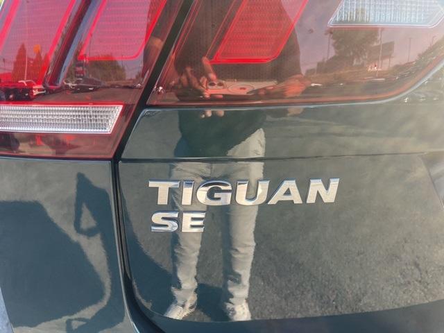 Photo of 2019 Dark Moss Green Metallic Volkswagen Tiguan