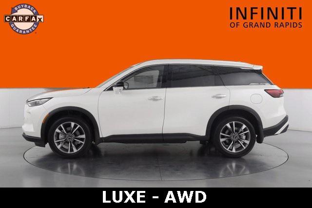 Photo of 2024 Majestic White INFINITI QX60