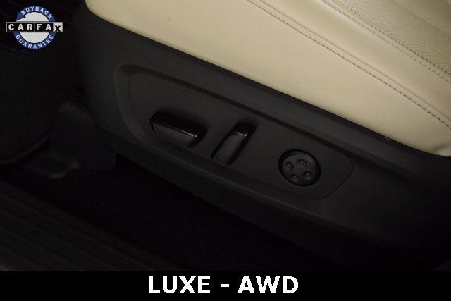Photo of 2024 Majestic White INFINITI QX60