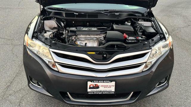 Photo of 2013 Gray Toyota Venza