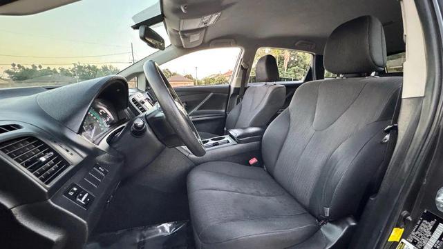 Photo of 2013 Gray Toyota Venza