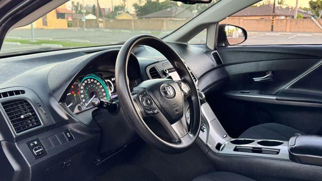 Photo of 2013 Gray Toyota Venza