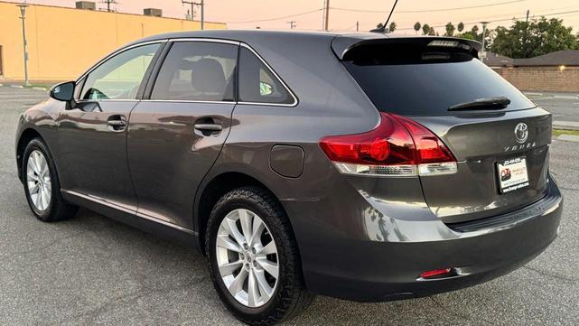 Photo of 2013 Gray Toyota Venza