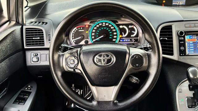 Photo of 2013 Gray Toyota Venza