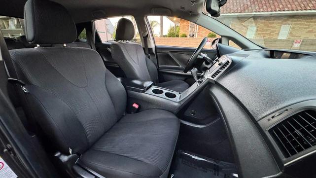 Photo of 2013 Gray Toyota Venza