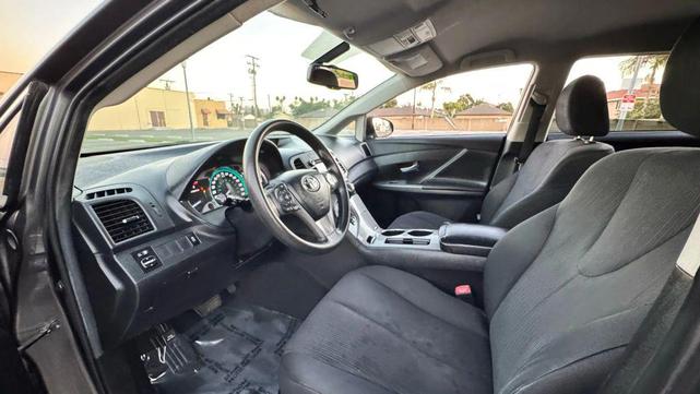 Photo of 2013 Gray Toyota Venza