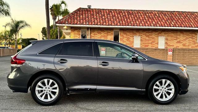 Photo of 2013 Gray Toyota Venza