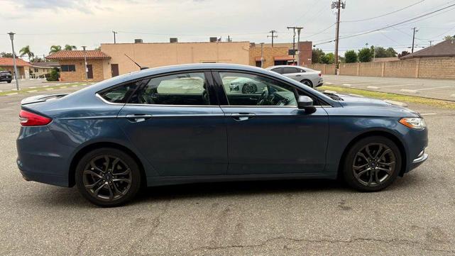 Photo of 2018 Blue Ford Fusion