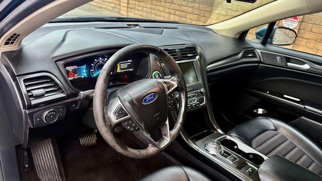 Photo of 2018 Blue Ford Fusion