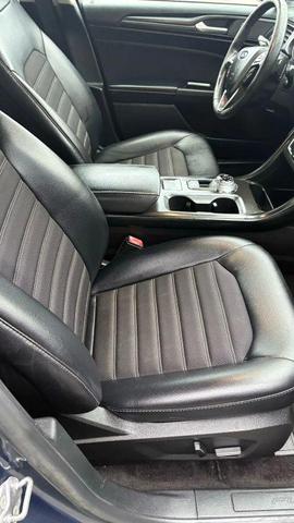 Photo of 2018 Blue Ford Fusion