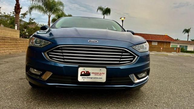 Photo of 2018 Blue Ford Fusion