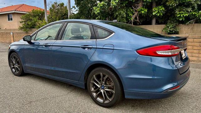 Photo of 2018 Blue Ford Fusion