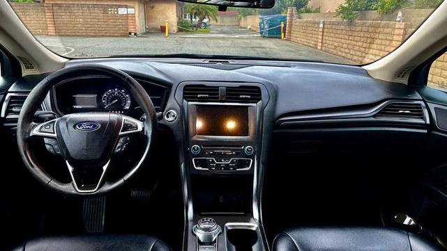 Photo of 2018 Blue Ford Fusion