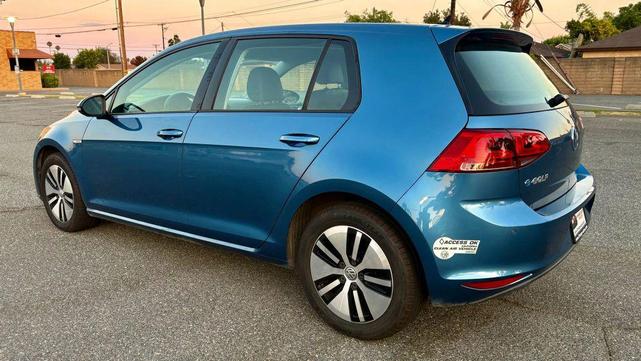 Photo of 2016 Blue Volkswagen e-Golf