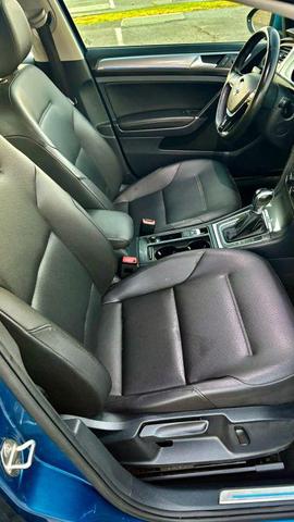 Photo of 2016 Blue Volkswagen e-Golf
