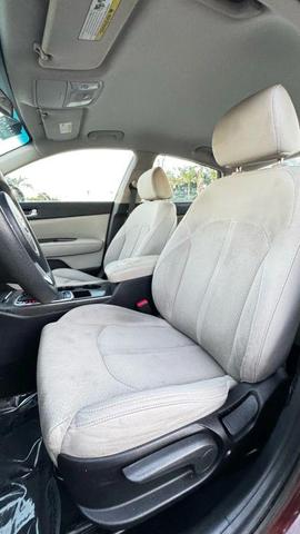 Photo of 2016 Sangria Kia Optima