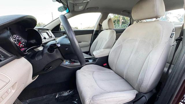 Photo of 2016 Sangria Kia Optima