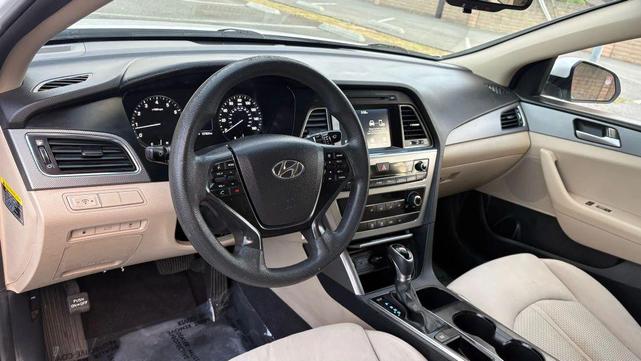 Photo of 2017 Quartz White Pearl Hyundai SONATA