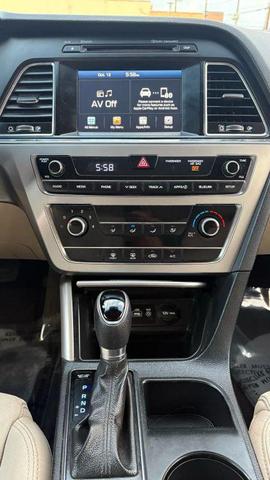 Photo of 2017 Quartz White Pearl Hyundai SONATA