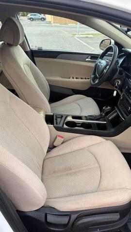 Photo of 2017 Quartz White Pearl Hyundai SONATA