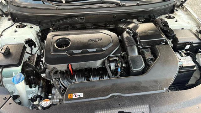 Photo of 2017 Quartz White Pearl Hyundai SONATA