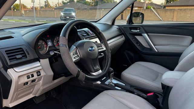 Photo of 2015 Dark Gray Metallic Subaru Forester