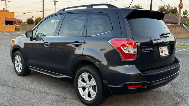 Photo of 2015 Dark Gray Metallic Subaru Forester