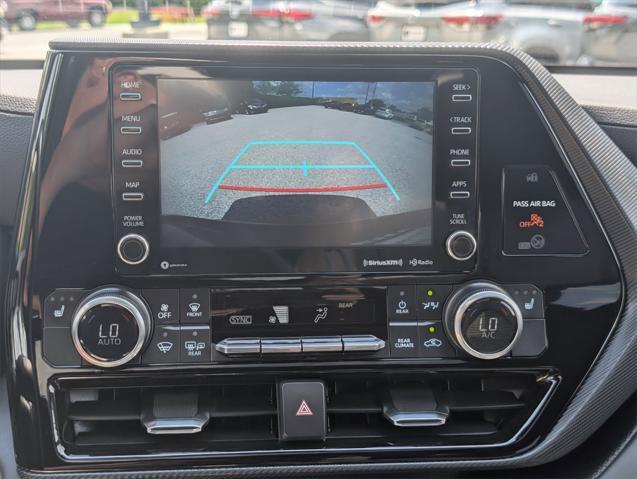 Photo of 2022 Ruby Flare Pearl Toyota Highlander