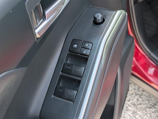 Photo of 2022 Ruby Flare Pearl Toyota Highlander