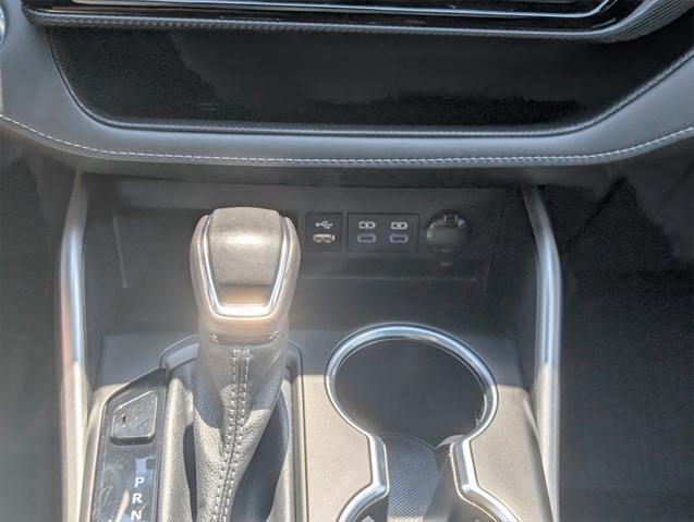 Photo of 2022 Ruby Flare Pearl Toyota Highlander