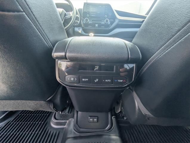 Photo of 2022 Ruby Flare Pearl Toyota Highlander