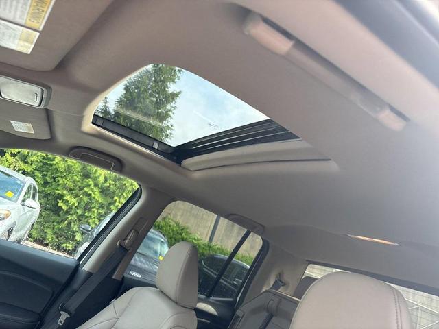 Photo of 2023 Platinum White Pearl Honda Ridgeline