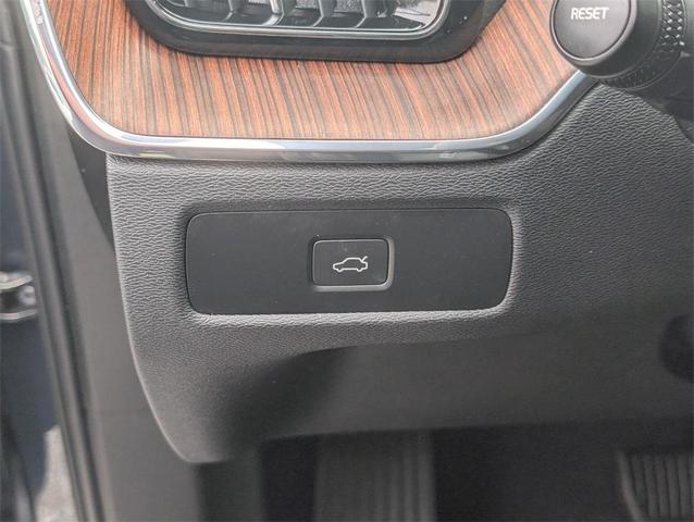 Photo of 2023 Denim Blue Metallic Volvo XC60