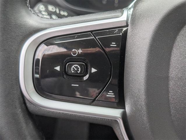 Photo of 2023 Denim Blue Metallic Volvo XC60