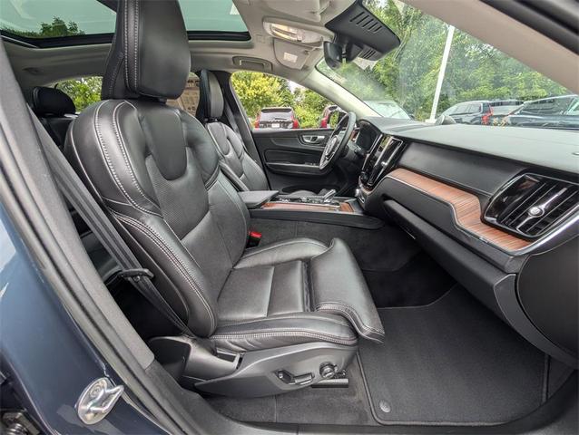 Photo of 2023 Denim Blue Metallic Volvo XC60