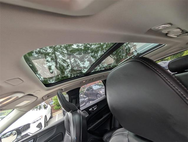 Photo of 2023 Denim Blue Metallic Volvo XC60